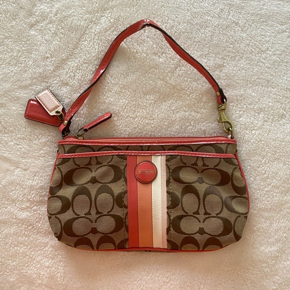Coach Handbags - Coach Wristlet